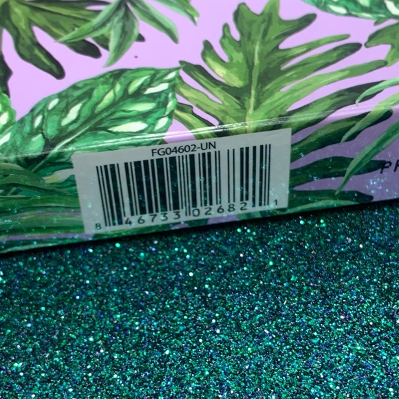 TARTE Clay Play Volume II Eye and Check Palette - Picture 6 of 7